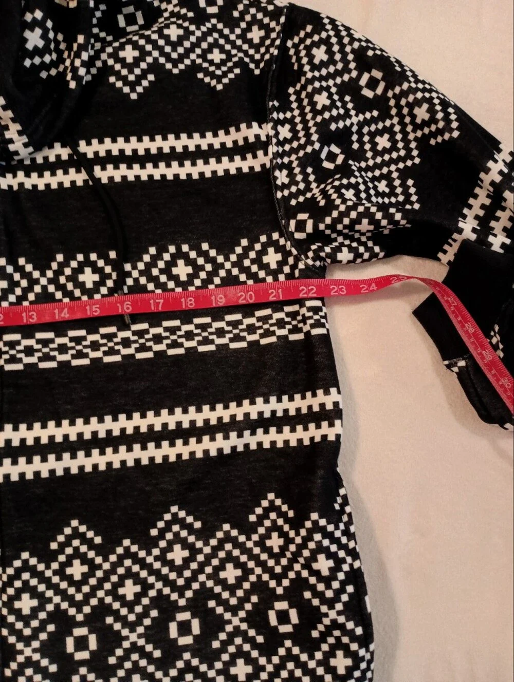 NWOT Fabletics Cozy Fleece Hooded Onesie – Black Nordic Fairisle Size XL
